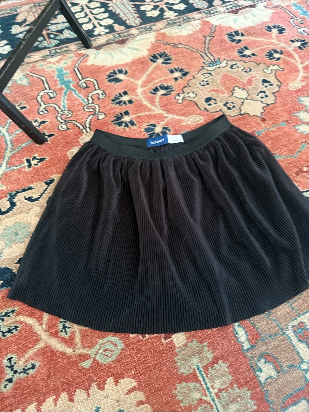 Old Navy Black Circle Skirt with Pleated Texture